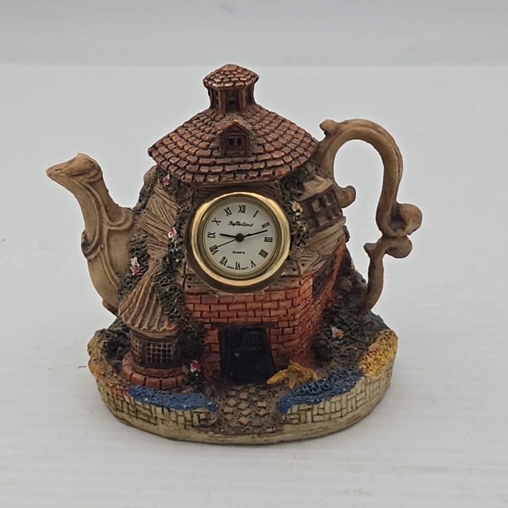 Vintage Hamlet Cottage Teapot Clock Figurine Handcrafted Resin Quartz Japan